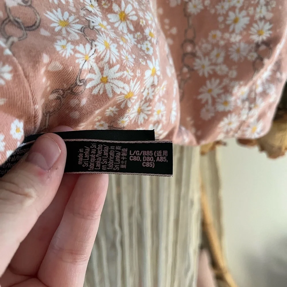 Victoria’s Secret Floral Lounge Bra - Picture 6 of 8